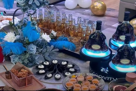 黔南夜场服务员招聘酒水服务员生意好现薪多劳多得